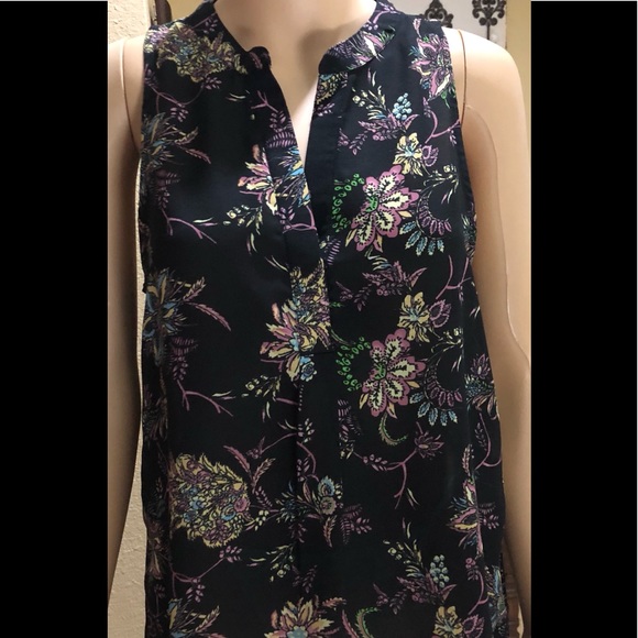 Let it be sleeveless blouse - Picture 8 of 8